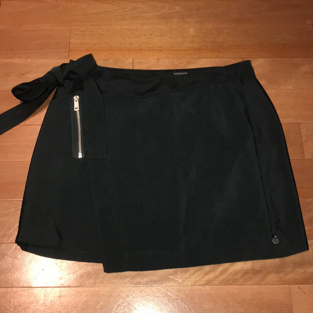 Anthropologie green wrap skirt with zipper